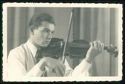 8x Foto AK Junger Mann Geige und weitere Person andere Musikinstrumente 1934-40