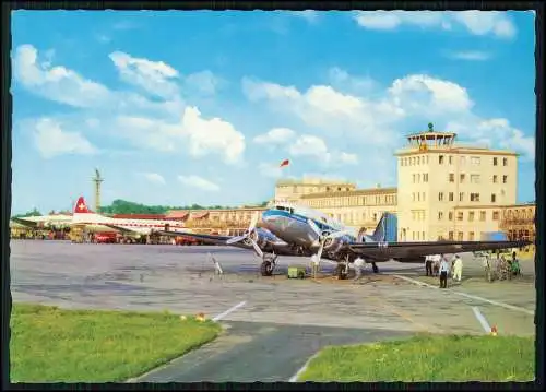 Foto AK Düsseldorf Flughafen Flugplatz Rollfeld Flugzeuge Passagiere uvm.