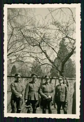 5x Foto Soldaten Wehrmacht Kaserne Lazarett oder ähnliches 1939-41