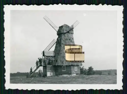 Foto Windmühle Windmill mit Soldaten der Wehrmacht 1941-43