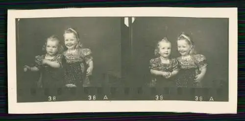 7x Foto 8x4cm fröhlich lachende Kinder mit Eltern uvm. Studiofotografie um 1940