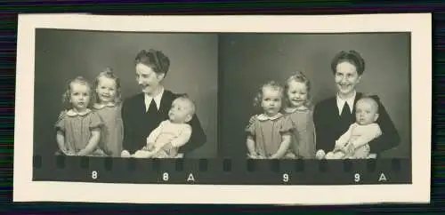 7x Foto 8x4cm fröhlich lachende Kinder mit Eltern uvm. Studiofotografie um 1940