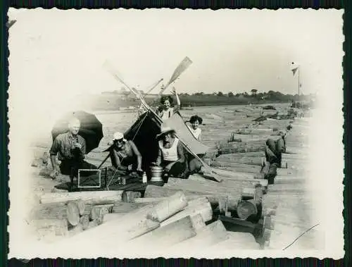 2x Foto auf Stoorms Schleppkahn Beförderung von Holzstämmen auf Fluß Rhein 1932