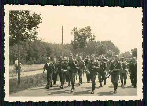 4x Foto Soldaten Deutsche Wehrmacht Gewehr Appell Karabiner 1939