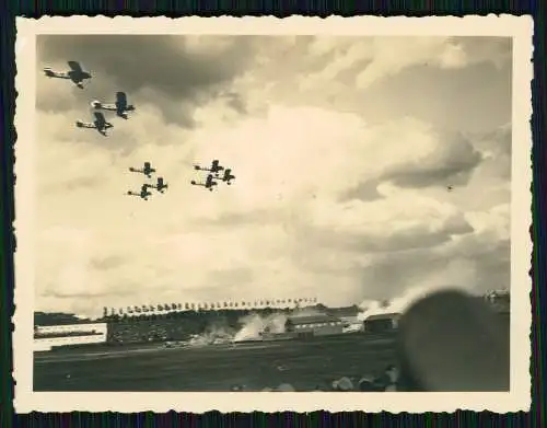 Foto Luftwaffe Wehrmacht Flugschau Flugzeug Absturz vor der Haupttribüne 1938