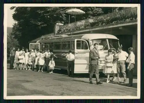 Foto Bus Omnibus Reise mit Gossens Reisen Steeler Str. Essen 1955