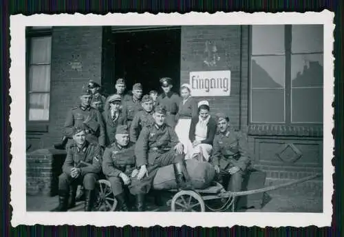 3x Foto Soldaten Wehrmacht Königsberg Ostpreußen Aufbruch Gepäck Bahnhof 1941