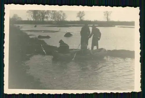 7x Foto Soldaten Wehrmacht im Schlauchboot 1941-43