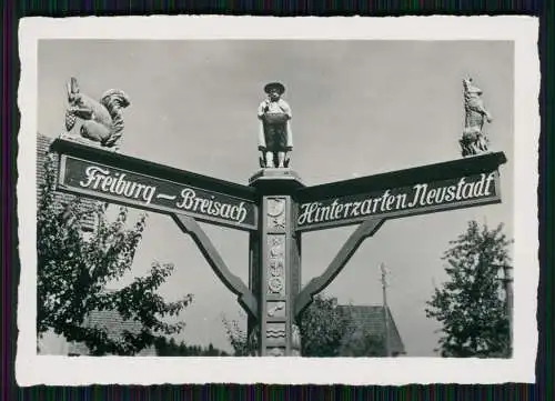 Foto Wegweiser in St. Peter Freiburg-Breisach und Hinterzarten Neustadt 1936-39