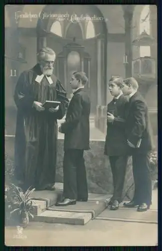 Foto AK Konfirmation Kirche Pfarrer mit Jungen Segen 3526/4 gelaufen Haspe 1916