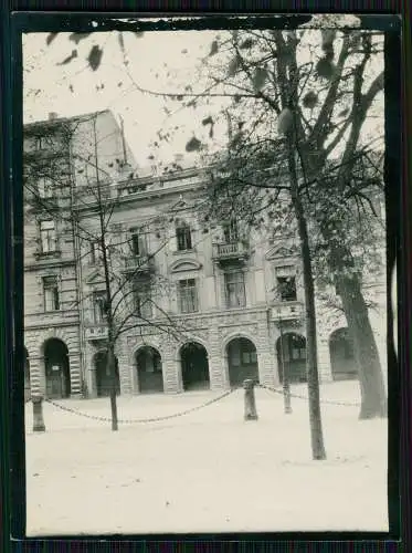 Foto um 1910 großes Haus mit Arkadengang Wo ?