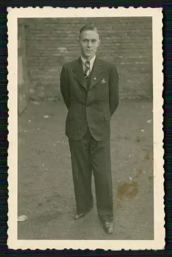 10x Foto Fußballmannschaft Betreuer Spieler Zuschauer Sportplatz in d. 1930er J.