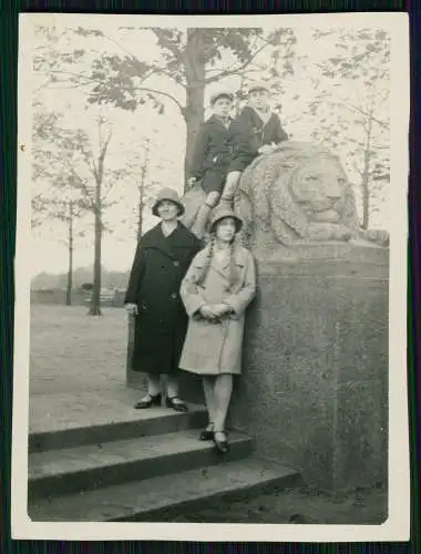 12x alte Foto 1925-35 Vornehme Familie großes Haus Militär Adel und Monarchie