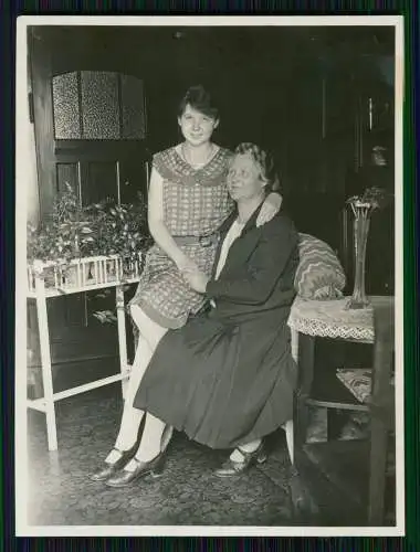 22x alte Foto 1930-40 Damen im Stand-Portrait uvm. auch Adel und Monarchie