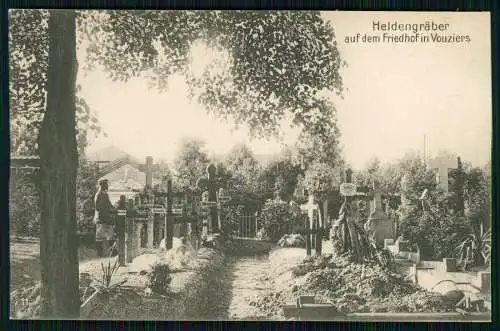 AK 1. WK Vouziers Ardennes, Friedhof, deutsche Soldatengräber Heldengräber 1916