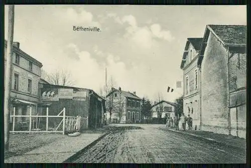 AK 1. WK Betheniville Marne, Straßenpartie deutsche Soldaten