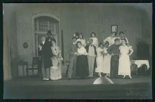 Foto AK Szene aus Das Glücksmädel - Theater und Filmschauspieler Bühne um 1930