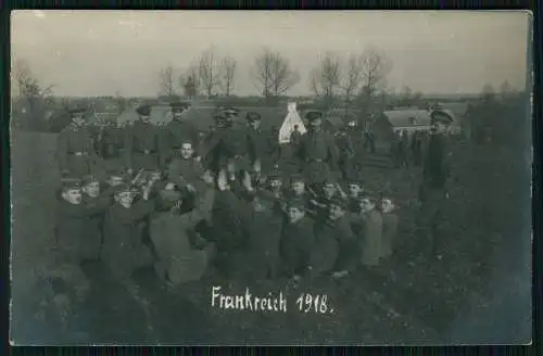 Foto 1. WK Deutsche Soldaten in Frankreich 1918 fröhliche Stimmung Camp Lager