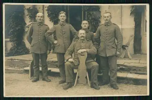 Foto AK 1. WK Soldaten in Belgien Frankreich 1915-18 Feldpost 1916 gelaufen