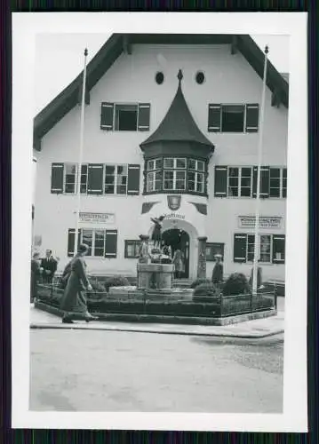 Foto St.Sankt Gilgen Österreich am Wolfgangsee Rathaus mit Mozartbrunnen um 1940