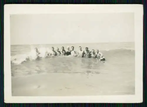 5x Foto Soldaten Wehrmacht am Strand Damen Trouville sur Mer Calvados Normandie