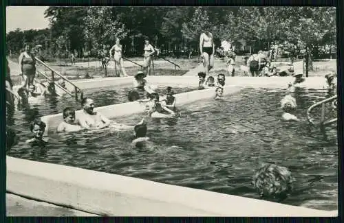 Foto AK Cserkeszőlő Ungarn Jász-Nagykun-Szolnok Badeanstalt Freibad Badegäste