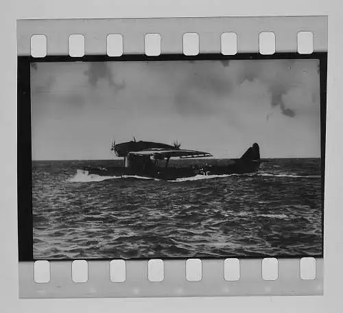 altes Dia Zelluloidfilm 4x3,5 cm - Wasserflugzeug Aircraft