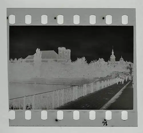 Original Negativ 1939-45 - Stadt in Frankreich Kirche Brücke