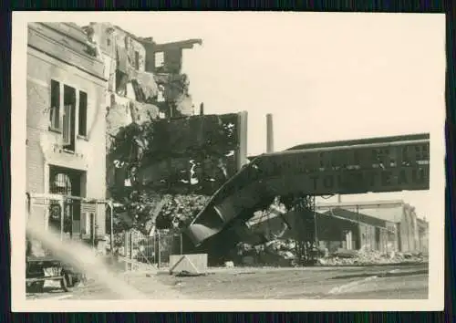 4x Foto Wehrmacht Kriegszerstörung einer Fabrik in Belgien 1940-41