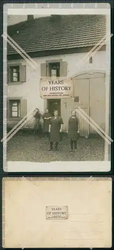 Foto AK Bauernhof 1933 drei Damen vor Scheunentor drei Generation