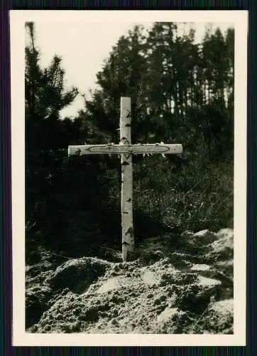 Foto Birkenholz Kreuz Grab Gefr. Albert Böttcher Artillerie-Regiment 299 1943