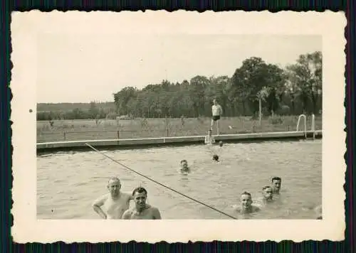 Foto Soldaten Wehrmacht Baden im Freibad Volksbad Gießen Hessen 1937