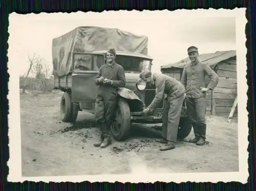 Foto Kyjiw Kiev Kiew Киев Soldat Wehrmacht Kennzeichen Beute Russischer LKW 1942