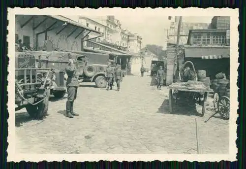 Foto Soldaten Wehrmacht Fahrzeuge Henschel und andere Russland 1942