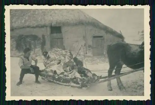 Foto Soldaten Wehrmacht strenger Winter mit Schlitten und Pferd Russland 1942