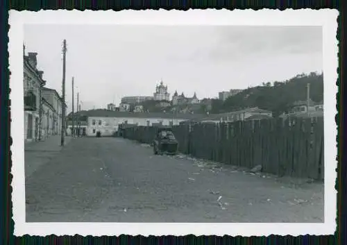 Foto Kyjiw Kiew Киев Ukraine Stadtrand Bretterzaun Blick zur Andreas-Kirche 1942