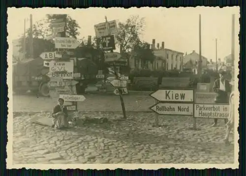 Foto Schytomyr Житомир Schitomir Żytomierz Straßenkreuzung Hinweisschilder 1942