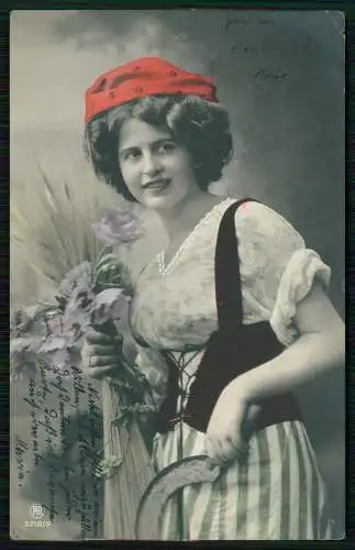 AK junge feine Dame in Tracht mit Blumen 1909 Freiburg im Breisgau gelaufen