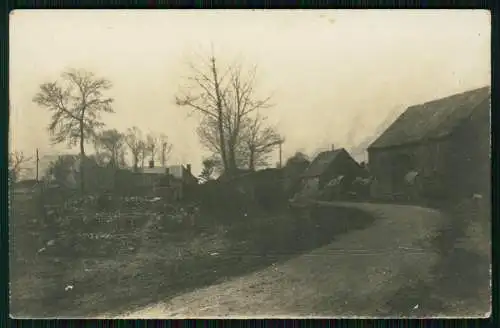 Foto AK 1. WK Soldaten Kriegszerstörung Dorf Straße Westfront 1916