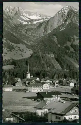 Foto AK Fischen Allgäu Schwaben Blick zum Ort mit Kirche und einzelne Häuser