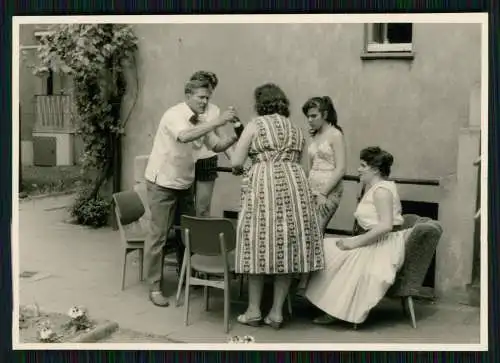 21x alte Original Nachkriegsfotos 1945-60 Familie soziales Leben Reise u.v. mehr