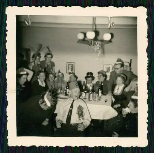 21x alte Original Nachkriegsfotos 1945-60 Familie soziales Leben Reise u.v. mehr
