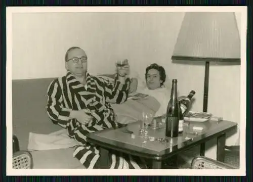 23x alte Original Nachkriegsfotos 1945-60 Familie soziales Leben Reise u.v. mehr