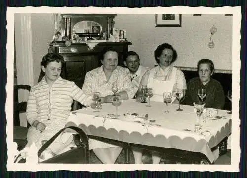 23x alte Original Nachkriegsfotos 1945-60 Familie soziales Leben Reise u.v. mehr