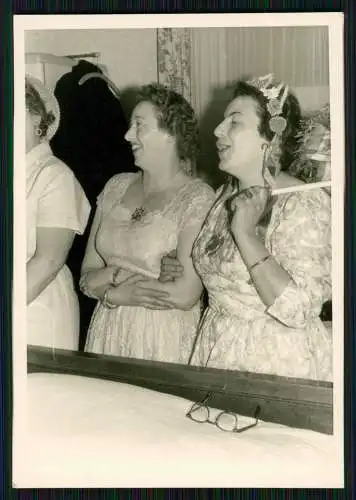 23x alte Original Nachkriegsfotos 1945-60 Familie soziales Leben Reise u.v. mehr
