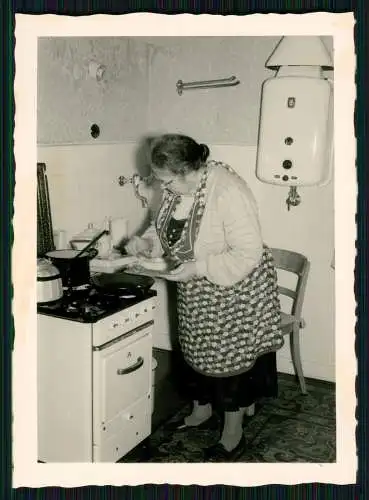 23x alte Original Nachkriegsfotos 1945-60 Familie soziales Leben Reise u.v. mehr