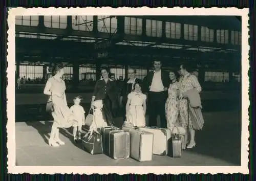 16x alte Original Nachkriegsfotos 1945-60 Familie soziales Leben Reise u.v. mehr