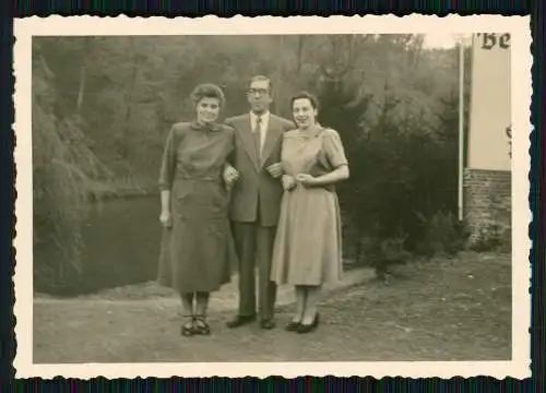 23x alte Original Nachkriegsfotos 1945-60 Familie soziales Leben Reise u.v. mehr