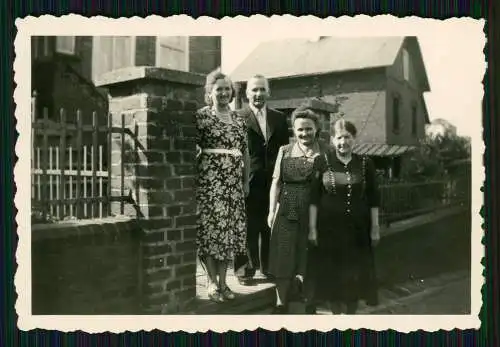 23x alte Original Nachkriegsfotos 1945-60 Familie soziales Leben Reise u.v. mehr