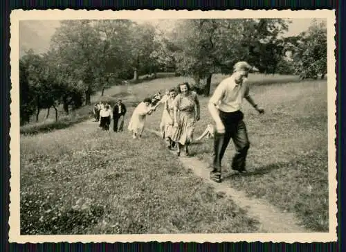 23x alte Original Nachkriegsfotos 1945-60 Familie soziales Leben Reise u.v. mehr